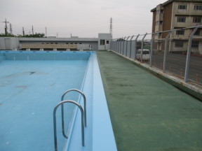 神奈川県藤沢市の某高等学校｜遊泳施設（プール）の防水塗装工事（塗料：プールコート）