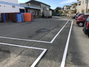 駐車場のライン引き塗装｜神奈川県平塚市の某食品工場の外装リフォーム