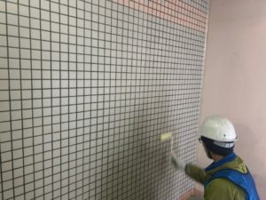 下塗り（プライマー）作業下塗り（プライマー）作業